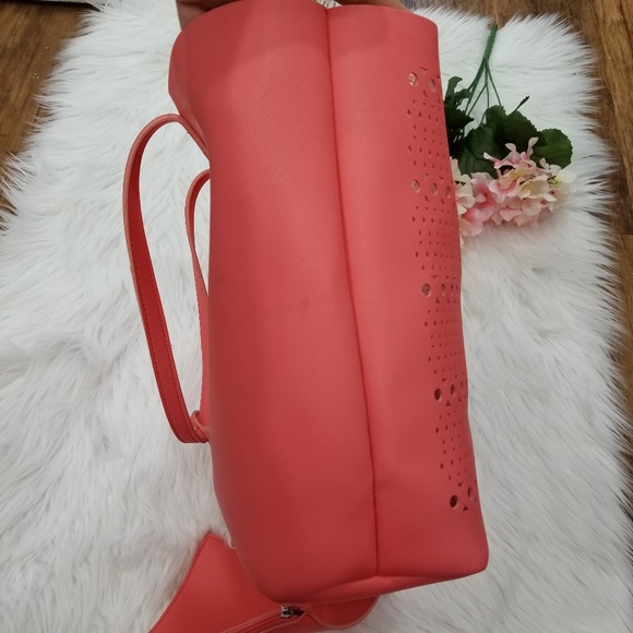 Coral Shoulder Bag with Wallet. - Picture 5 of 16